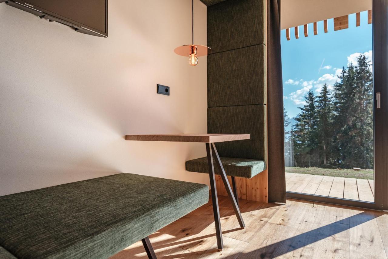 Deluxe Double Room with Balcony,756880504:JPEG